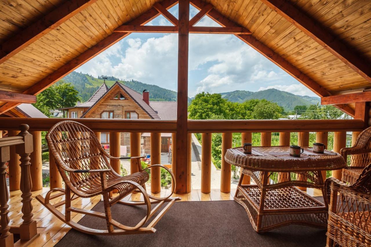 Хата Різьбяра Villa Byalobereska Exterior foto